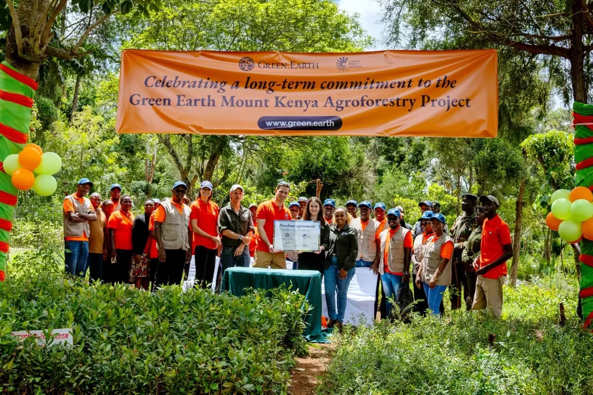 170326_PR Green Earth signs substantial long-term carbon credit offtake agreement for Kenya agroforestry project_visual 1
