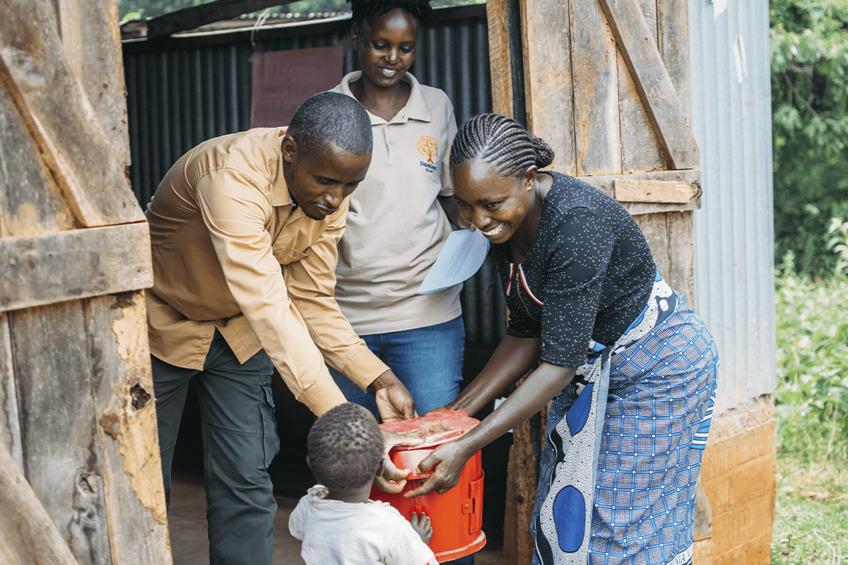 Carbon credits_Kenya cookstoves project_visual 11