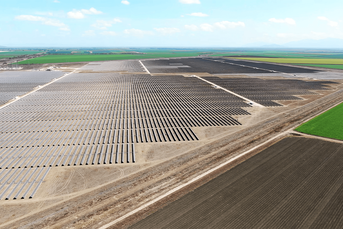Clean Energy for a Brighter Future (3)