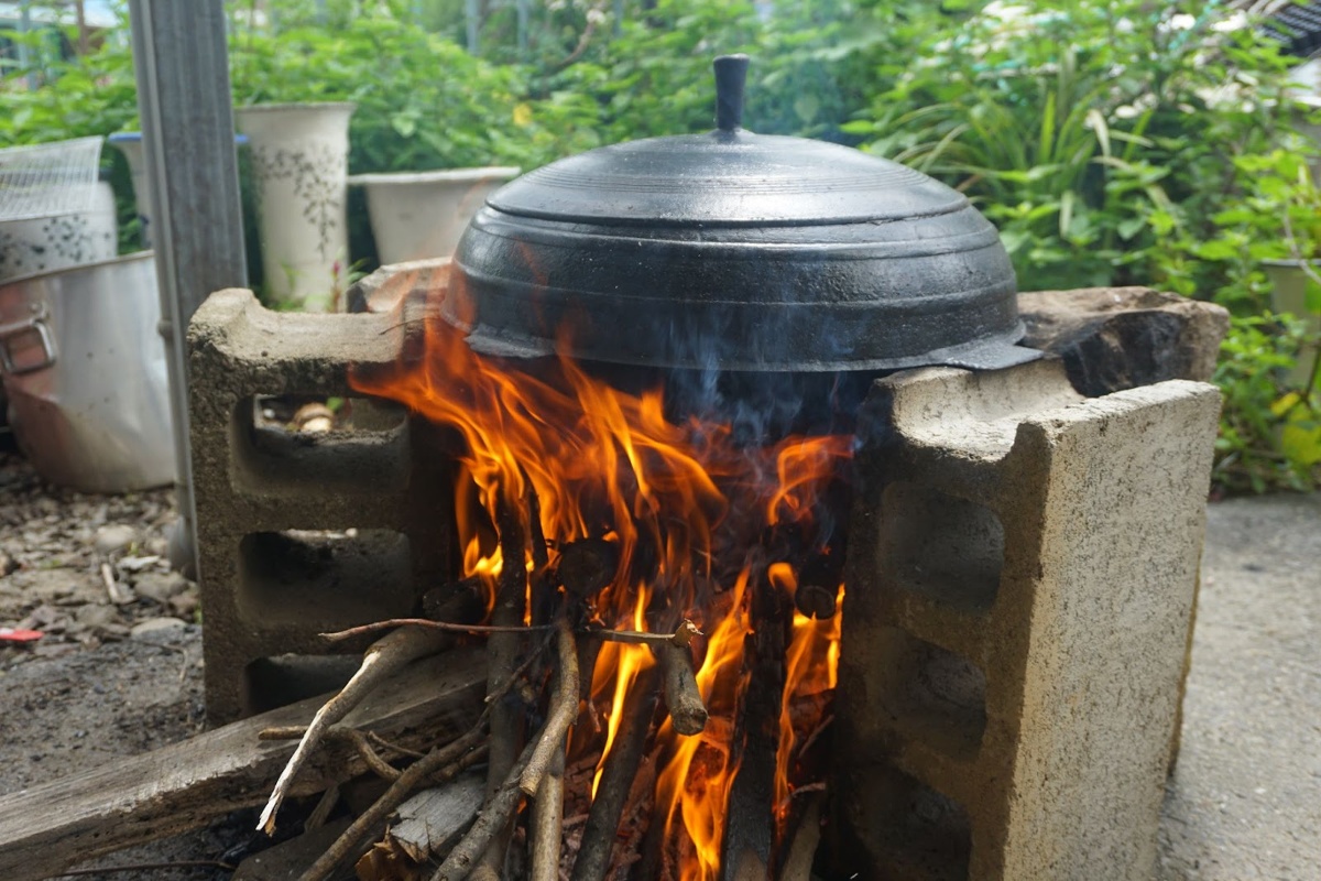 Cookstoves for carbon reduction