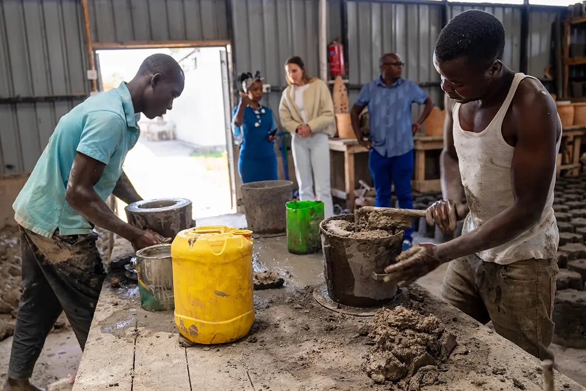 DGBs cookstove projects, How they truly make a difference_Local artisans during the work_visual 5