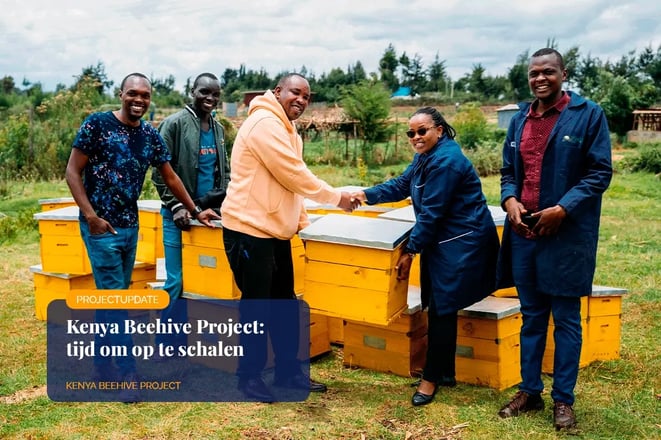 Kenya Beehive Project, from sold out to scaling up_The team from Kenya during beehive distribution_visual 1_NL