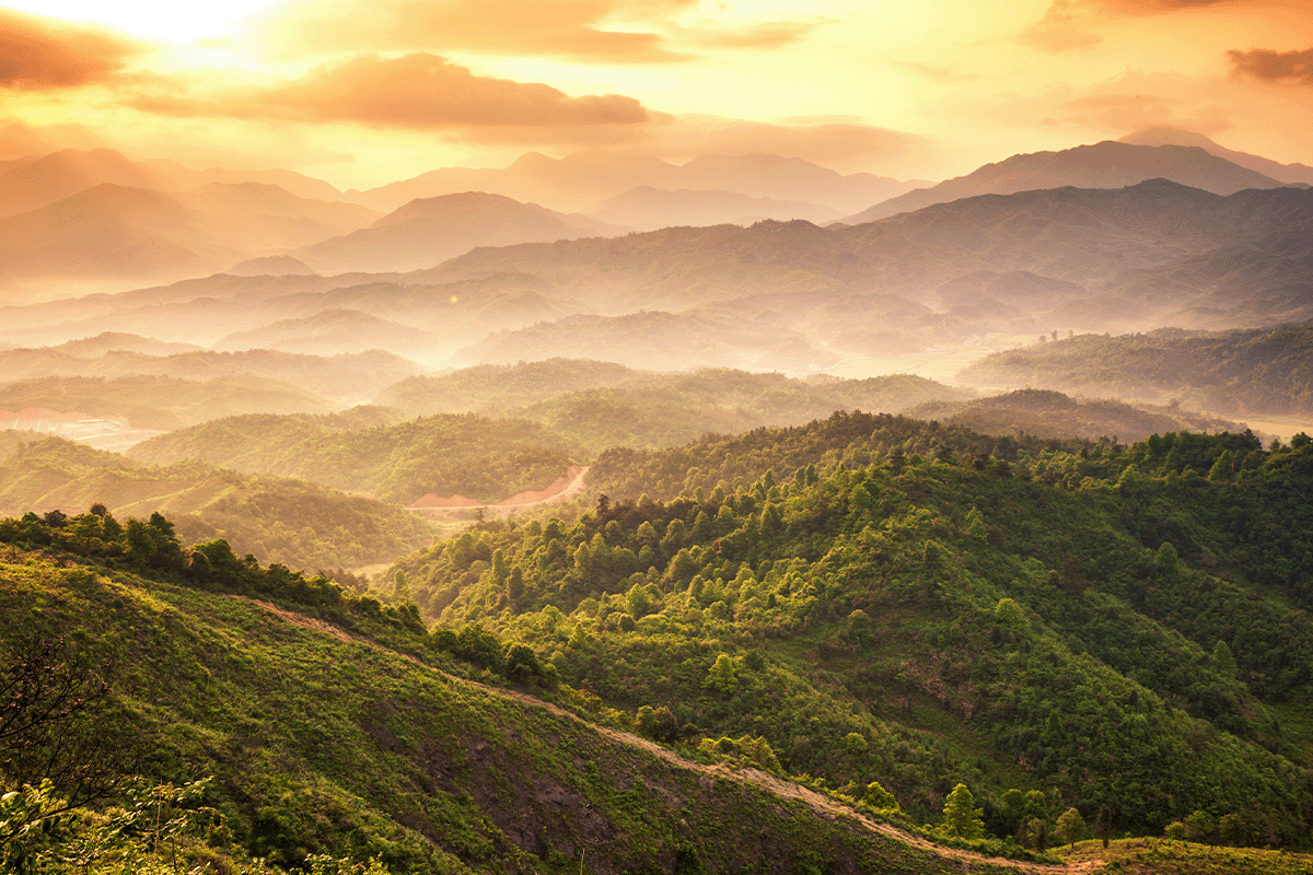 Key players in evolving carbon markets_View on mountains under a mist in China_visual 3