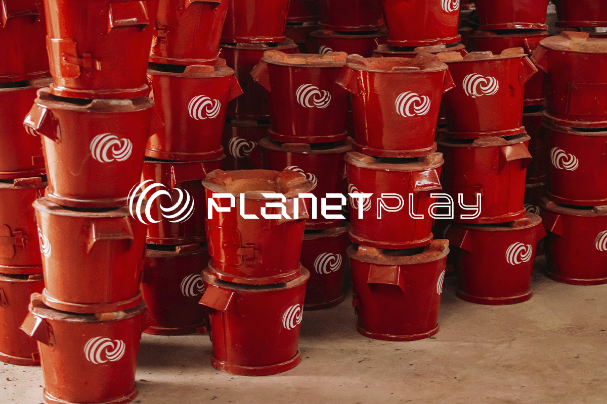 Planet Plays green gaming campaigns_Cookstoves with the Play Planet logo_visual 1