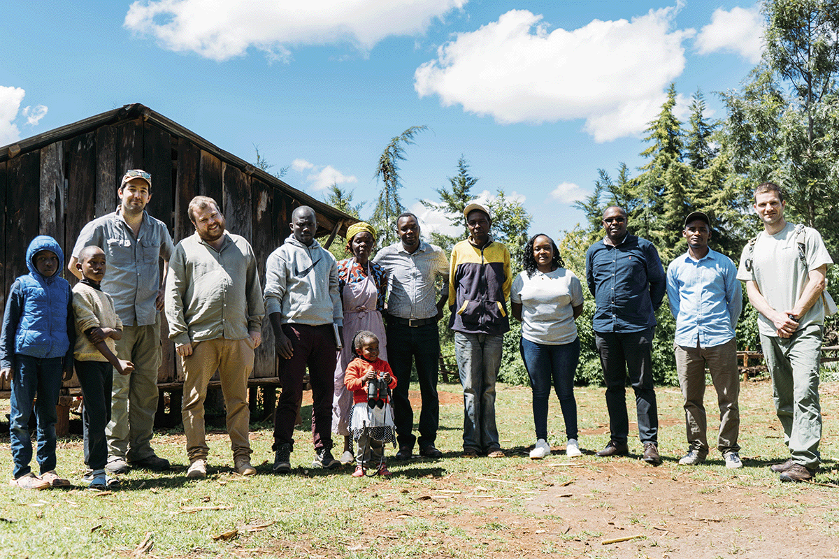 The team behind the Hongera projects’ impact_Group photo of a DGB members in Kenya_visual 7