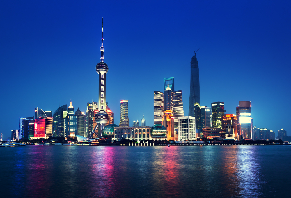 China's Journey to 100% Renewable Energy: Opportunities and Challenges