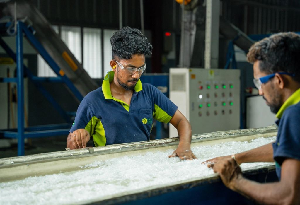 about us_plastic projects